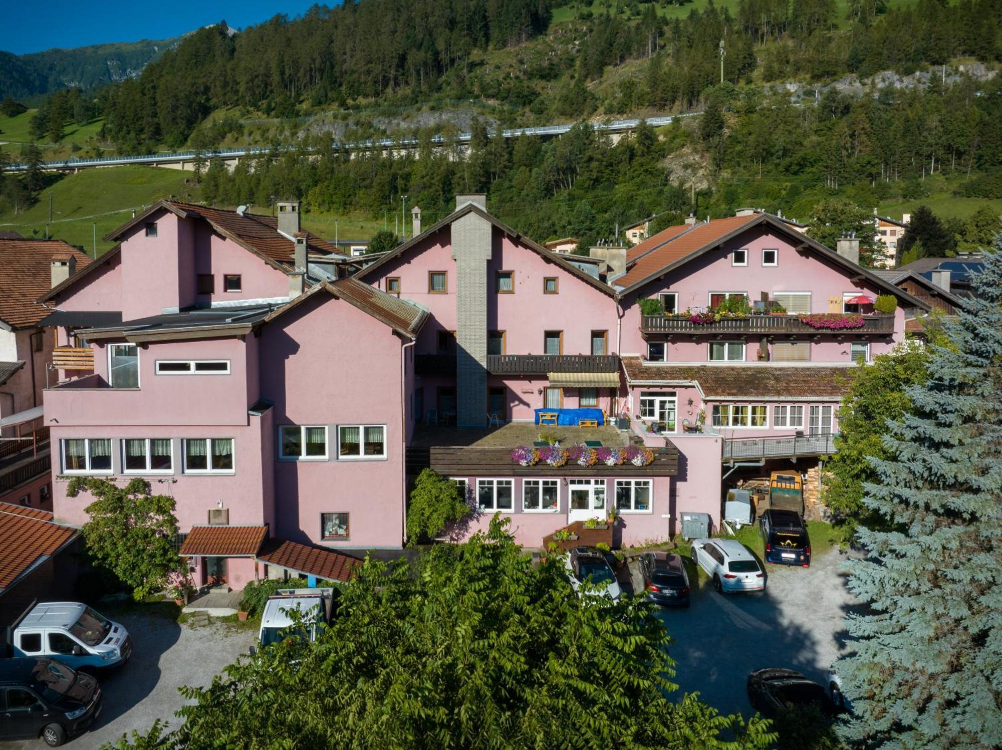 Hotel Krone Matrei am Brenner Luaran gambar