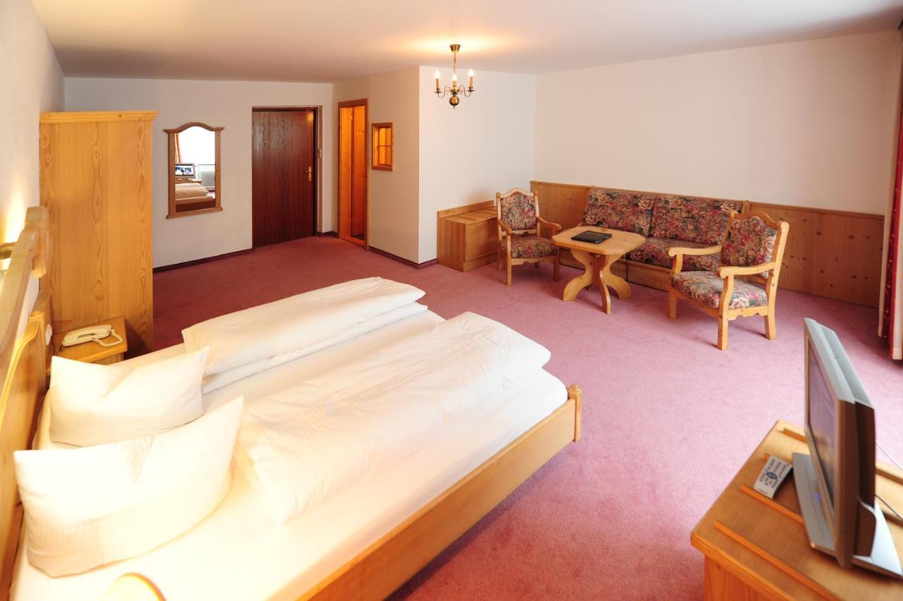Hotel Krone Matrei am Brenner Luaran gambar
