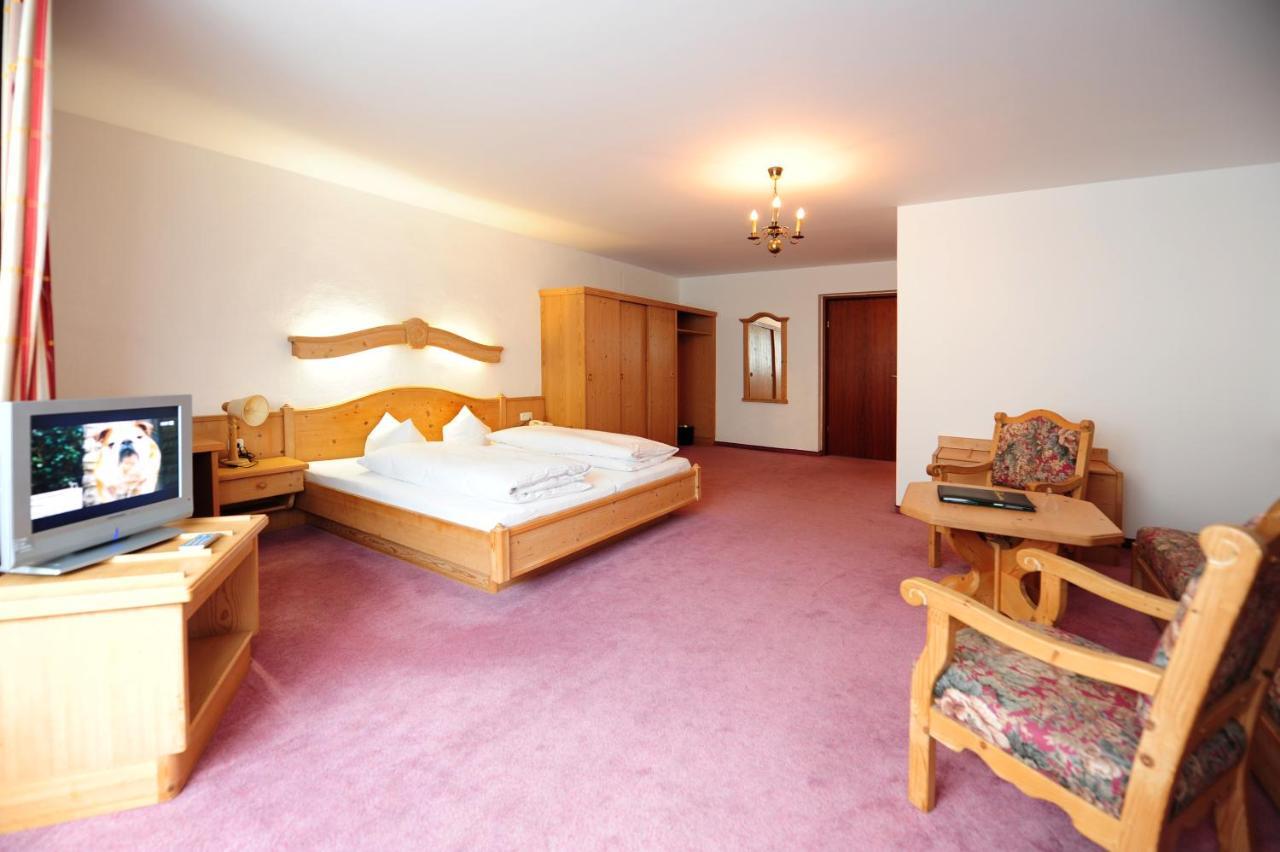 Hotel Krone Matrei am Brenner Luaran gambar