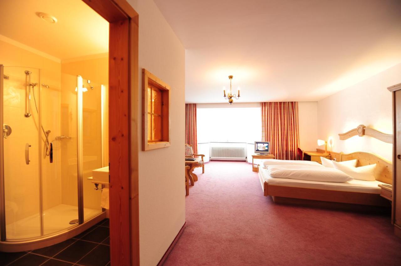 Hotel Krone Matrei am Brenner Luaran gambar