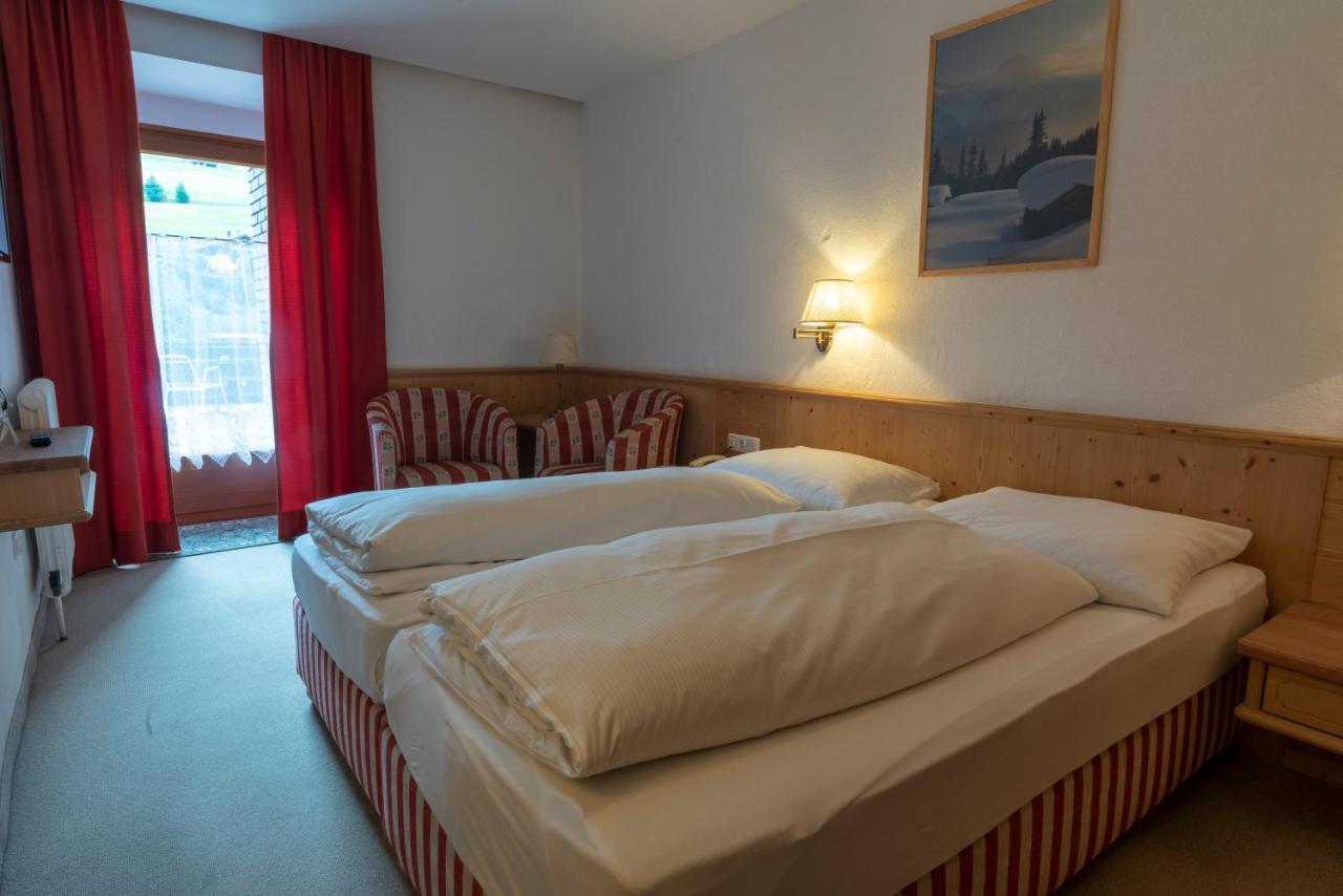 Hotel Krone Matrei am Brenner Luaran gambar