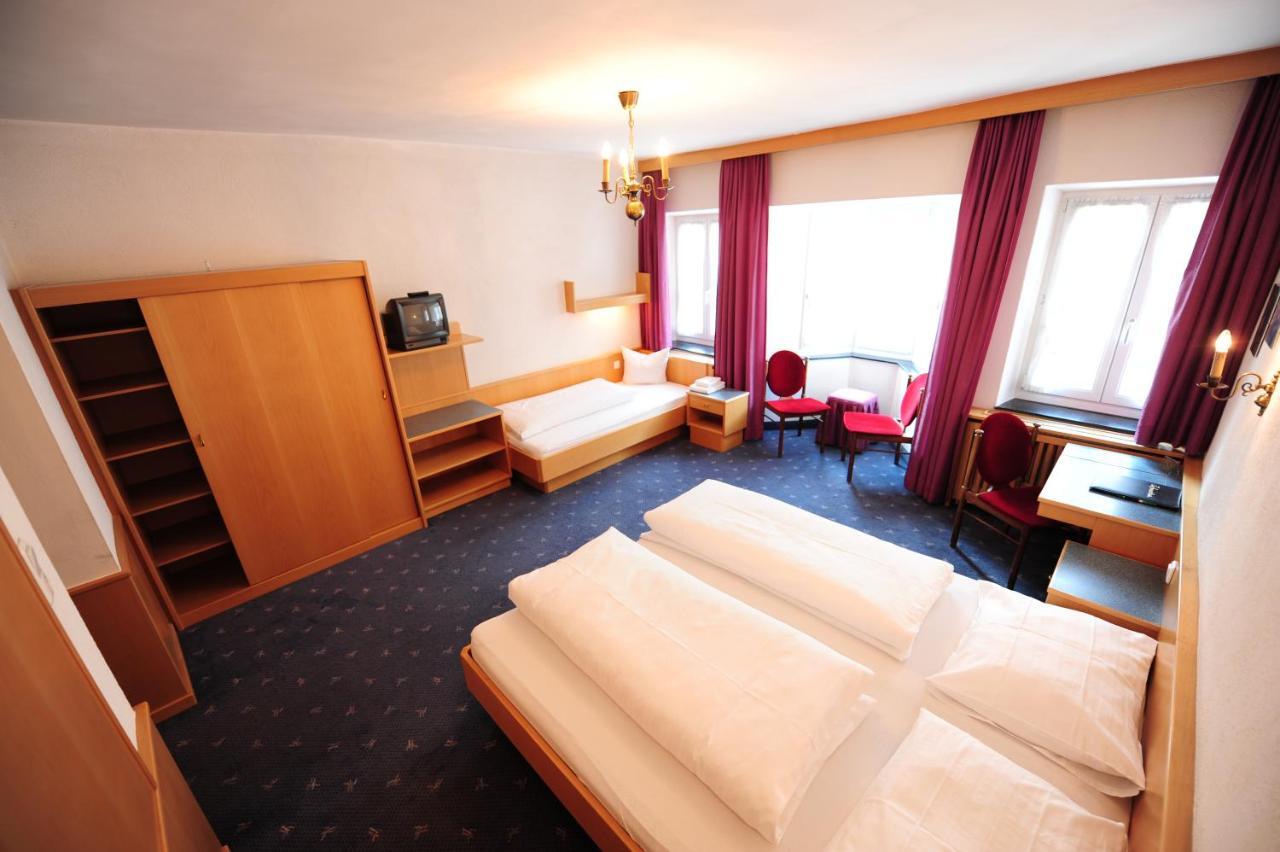 Hotel Krone Matrei am Brenner Luaran gambar