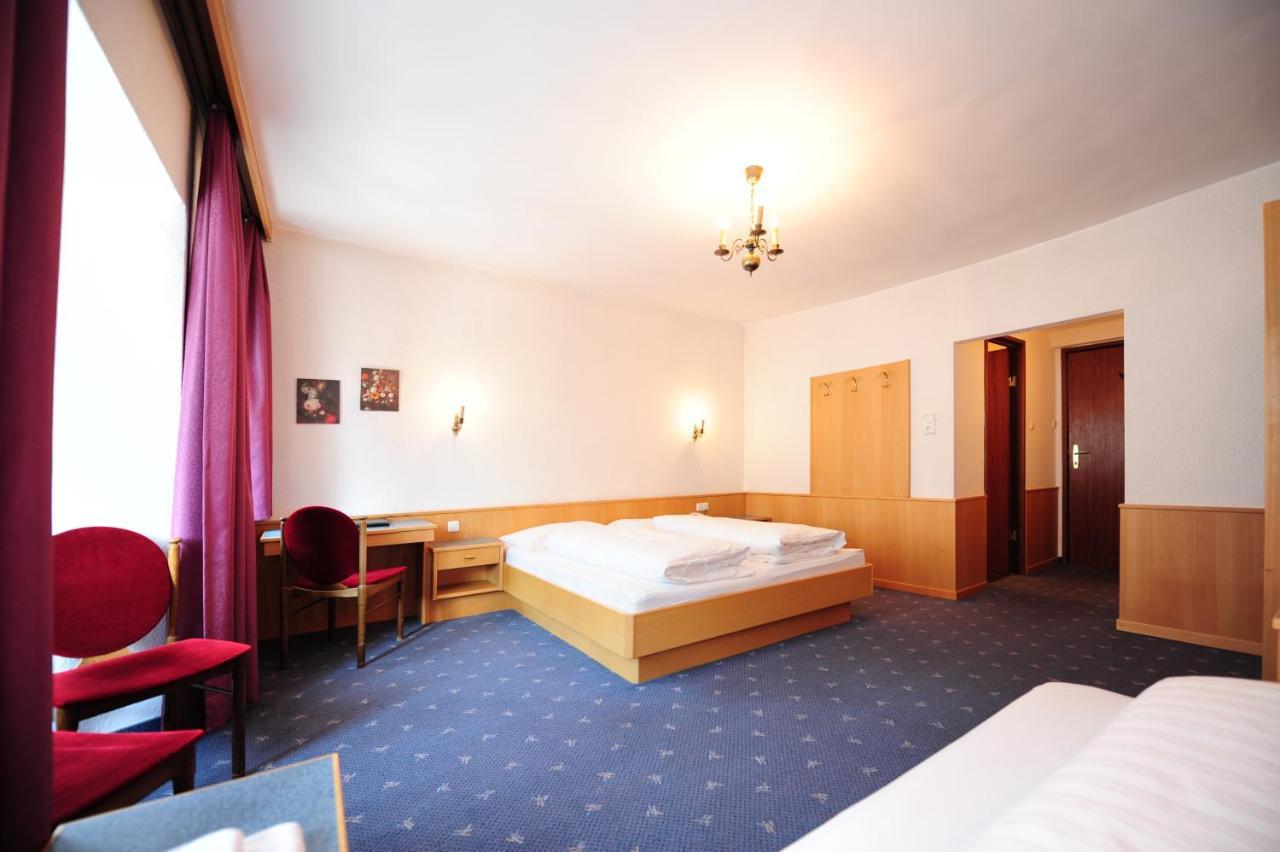 Hotel Krone Matrei am Brenner Luaran gambar