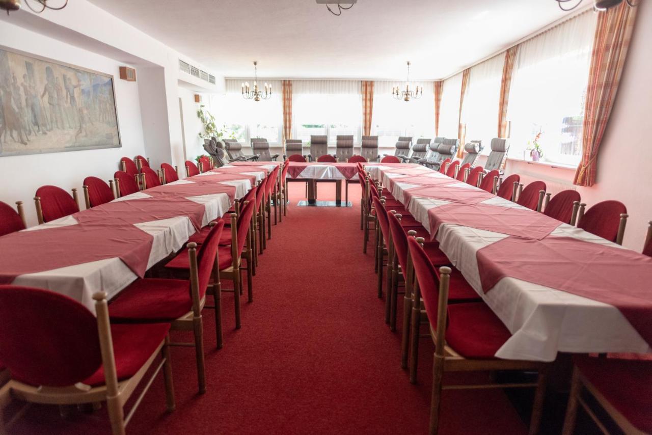 Hotel Krone Matrei am Brenner Luaran gambar