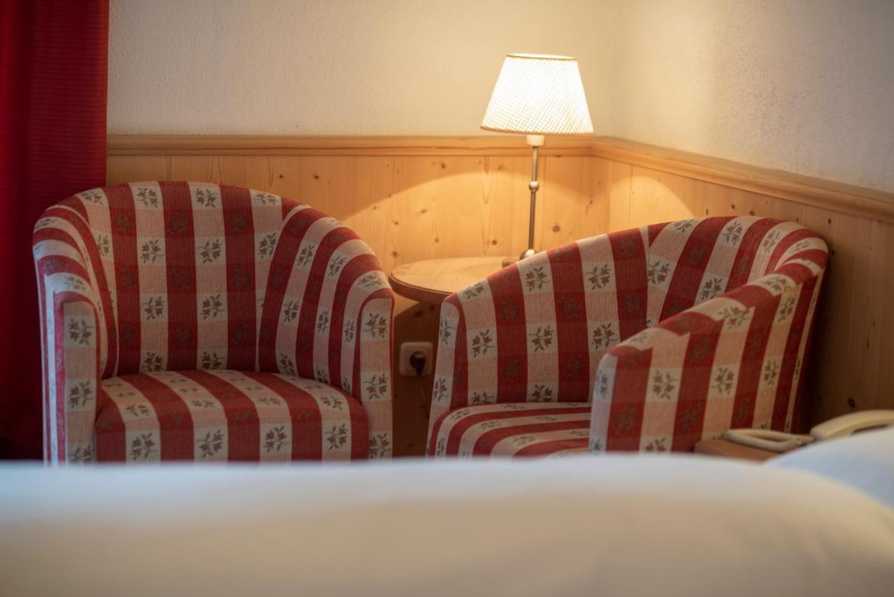 Hotel Krone Matrei am Brenner Luaran gambar