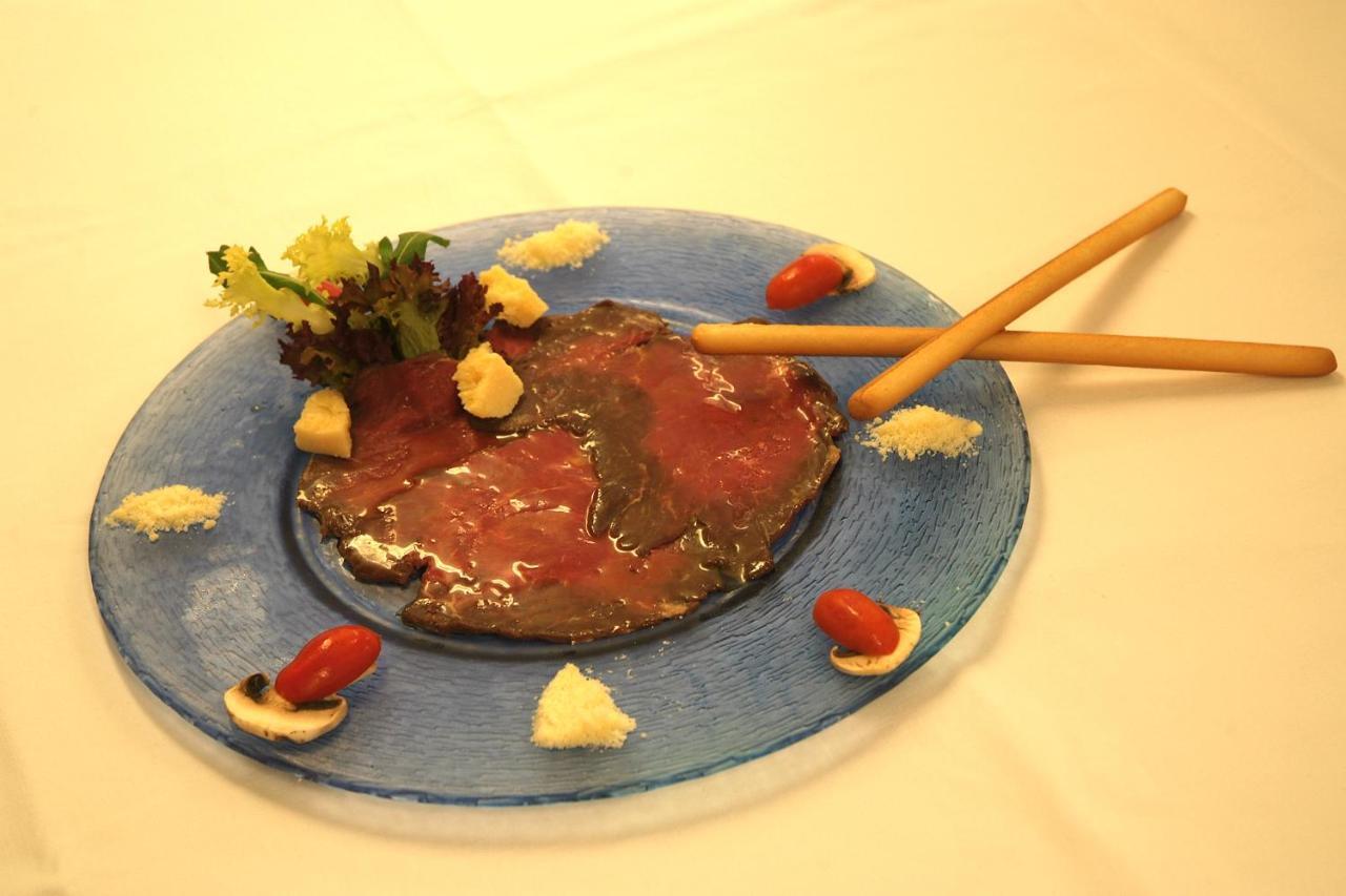 Hotel Krone Matrei am Brenner Luaran gambar